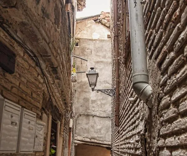 Locum-con Parking Gratis Lägenhet