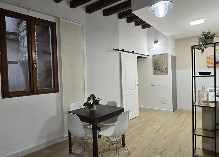 Locum-con Parking Gratis Lägenhet *