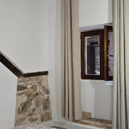 Locum-con Parking Gratis